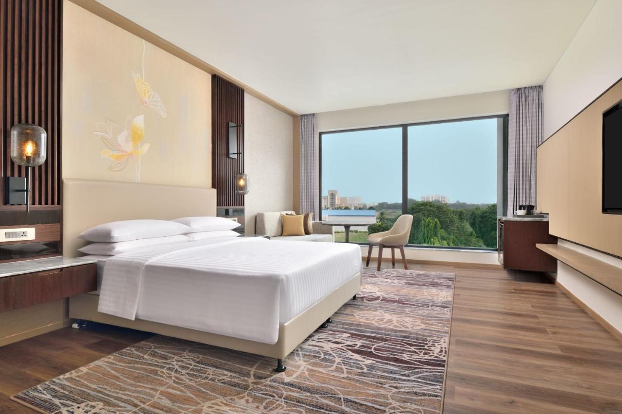 Отель Courtyard By Marriott Горакхпур Экстерьер фото