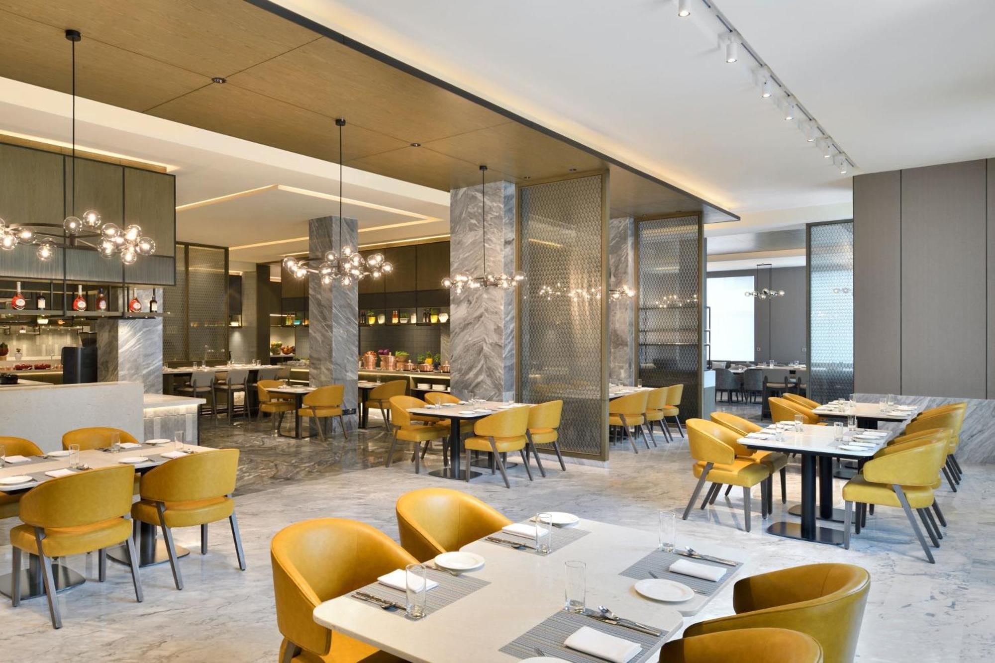 Отель Courtyard By Marriott Горакхпур Экстерьер фото