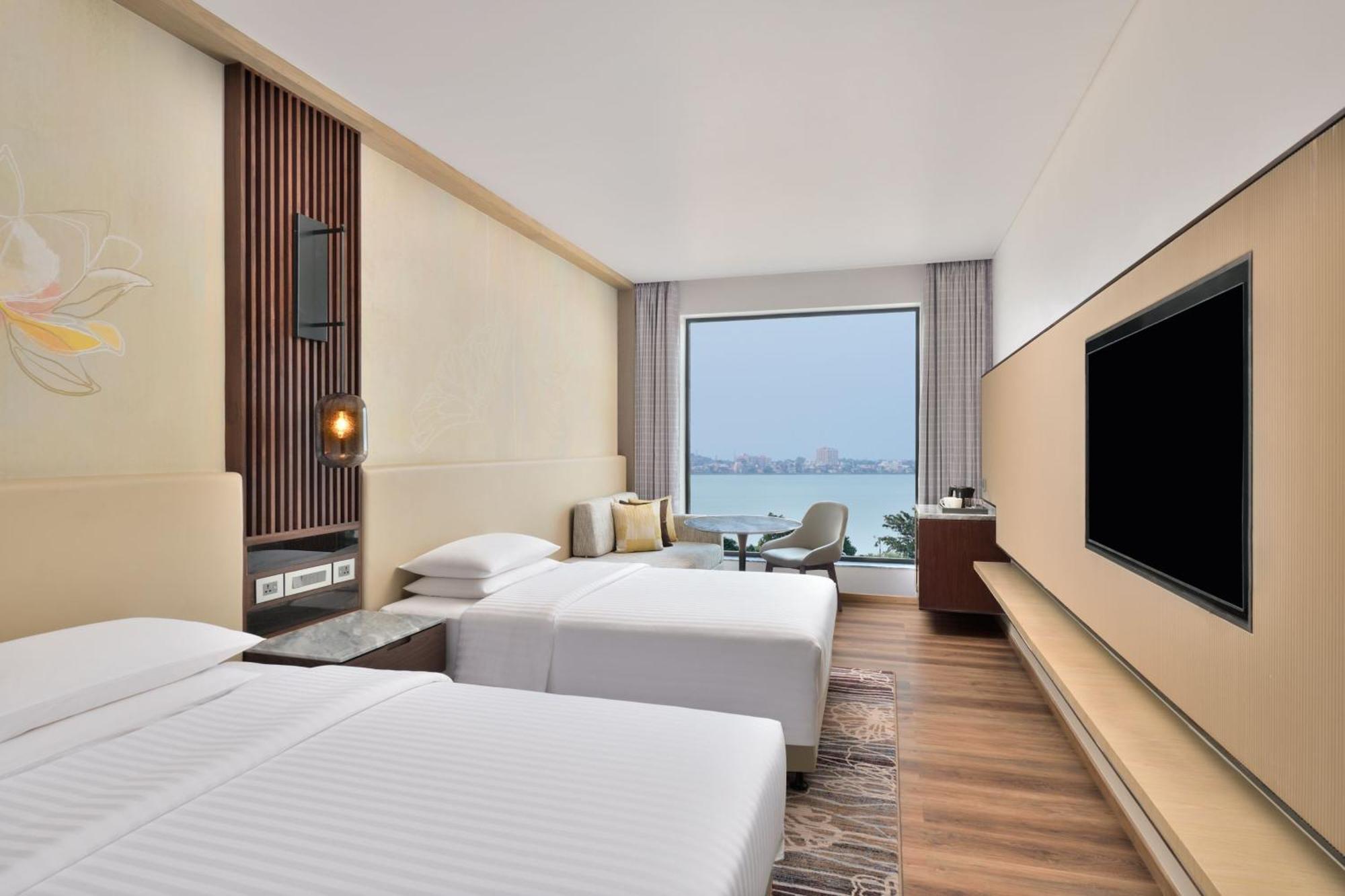 Отель Courtyard By Marriott Горакхпур Экстерьер фото